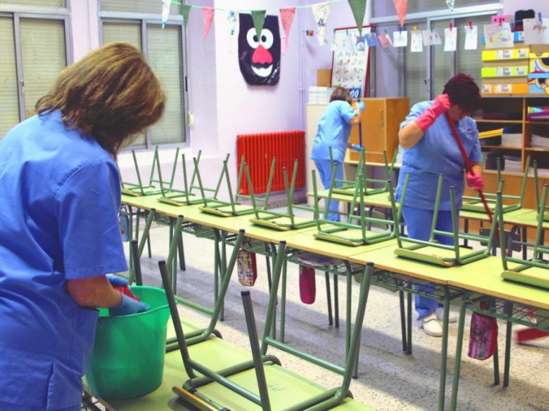 Ωροπός: 35 καθαρίστριες για 41 σχολεία – Οι 13 με σύμβαση 3ωρης απασχόλησης