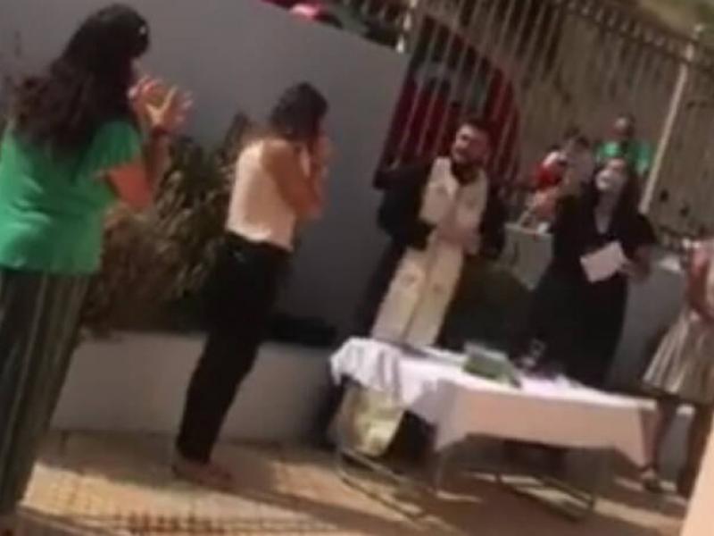 Παραλήρημα ιερέα για τις μάσκες σε αγιασμό νηπιαγωγείου στο Ρέθυμνο: «Κάνετε συλλαλητήρια για τον Φύσσα και δεν κάνετε για τα παιδιά σας» (Videos)