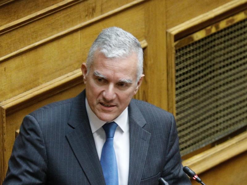 Στα χνάρια… Βελόπουλου βουλευτής της ΝΔ: Στα ξερονήσια πρόσφυγες και μετανάστες