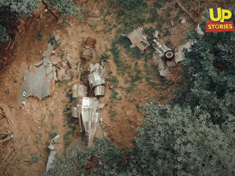 Βίντεο: Ένα κουφάρι πολεμικού αεροσκάφους μέσα στο δάσος 19 χρόνια μετά τη συντριβή