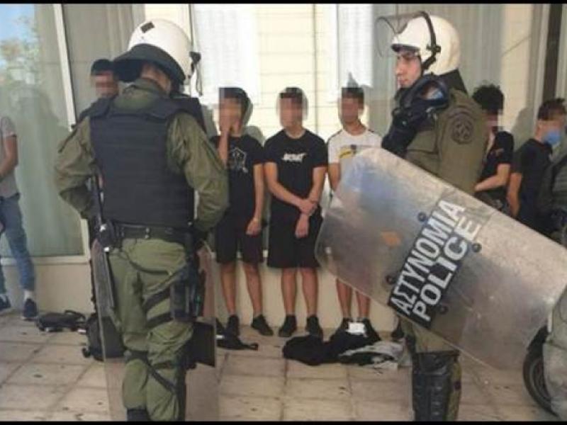 Γονείς Αττικής: Καταγγέλλουν την ωμή τρομοκρατία και σύλληψη 5 μαθητών