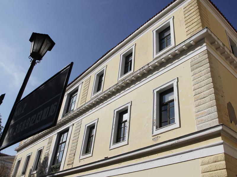 Τραγωδία στην Ευελπίδων: Έπεσε νεκρός κατηγορούμενος λίγο πριν την απόφαση