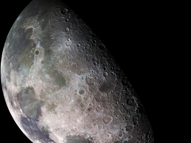 NASA: Ανακαλύφθηκε νερό στη Σελήνη, πέραν κάθε αμφιβολίας