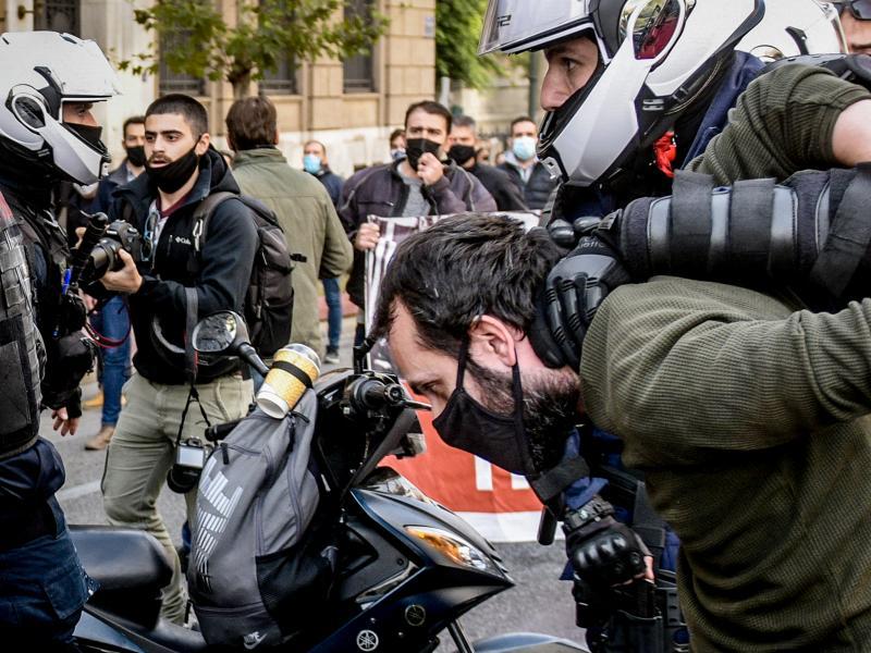 Για το όργιο καταστολής και ωμής βίας στην επέτειο του Πολυτεχνείου κάνει λόγο η Γ ΕΛΜΕ Θεσσαλονίκης