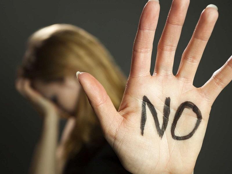Σοκάρει νέα έρευνα: Δύο στις 10 γυναίκες στην Ελλάδα έχουν υποστεί βία από σύντροφο