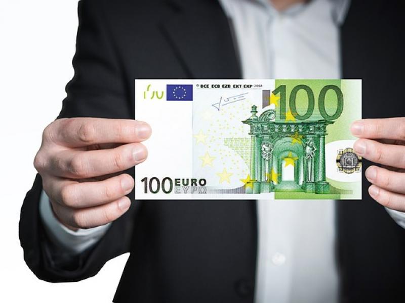 Επίδομα 400€: Πληρώνονται σήμερα 5.740 δικαιούχοι