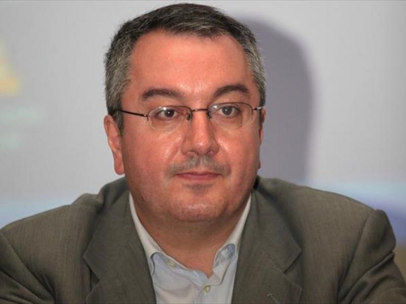 Μόσιαλος: Χωρίς το εμβόλιο θα πεθάνουν χιλιάδες άνθρωποι από κορονοϊό και φτώχεια
