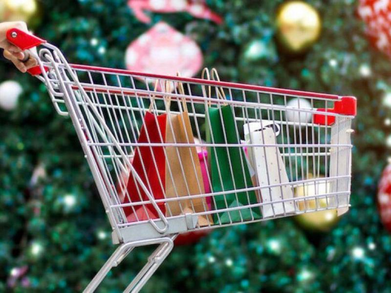 Παραμονή Πρωτοχρονιάς: Τι ώρα κλείνουν σούπερ μάρκετ και καταστήματα
