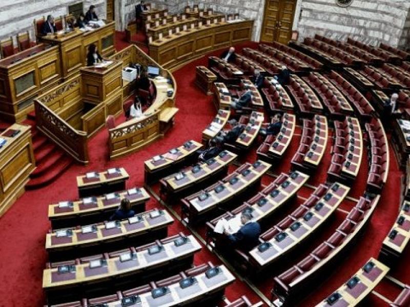 Πανελλήνιες 2021-ΚΚΕ: Πάρτε πίσω τη βάση, αλλιώς θα θερίσετε θύελλες