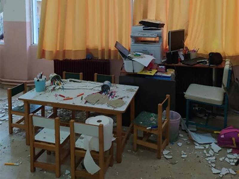 Άνοιγμα σχολείων: «Βροχή» οι σοβάδες σε νηπιαγωγείο στην Κέρκυρα 