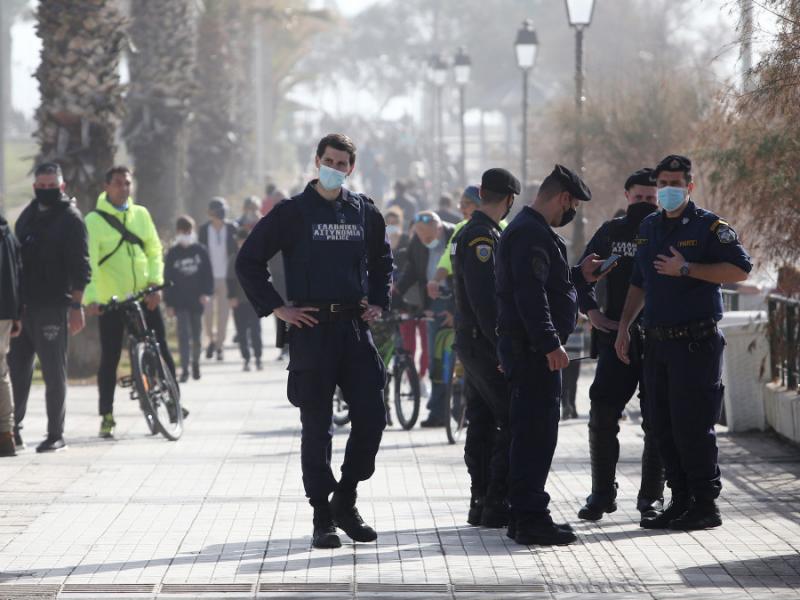 Συναθροίσεις: Απαγόρευση πάνω από 100 άτομα – Τα πρόστιμα