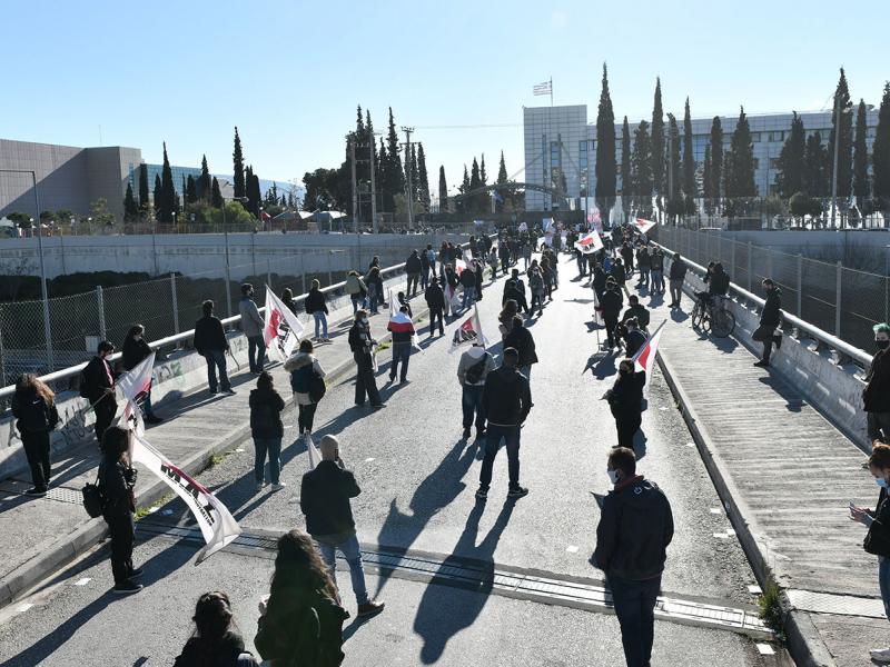 ΠΑΜΕ Εκπαιδευτικών: Κινητοποίηση σε Αθήνα, Θεσσαλονίκη και Λάρισα