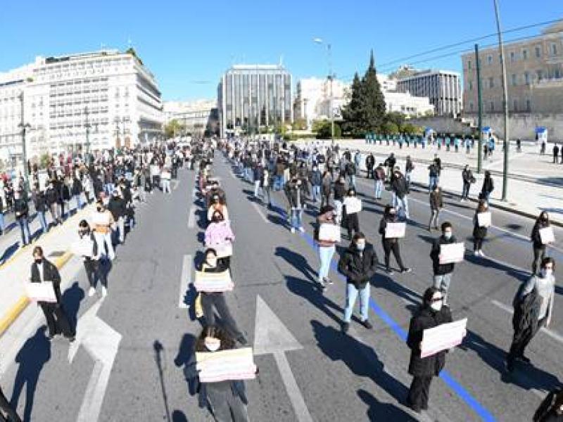 Εκπαιδευτικοί: Μαζικό το χτεσινό συλλαλητήριο στην Αθήνα