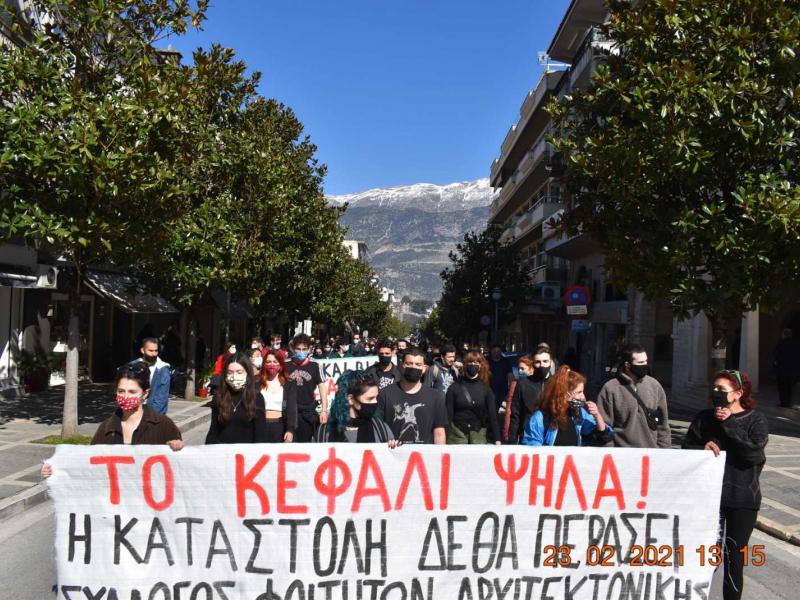 Αστυνομική βία: Μαζική πορεία φοιτητών και στα Ιωάννινα