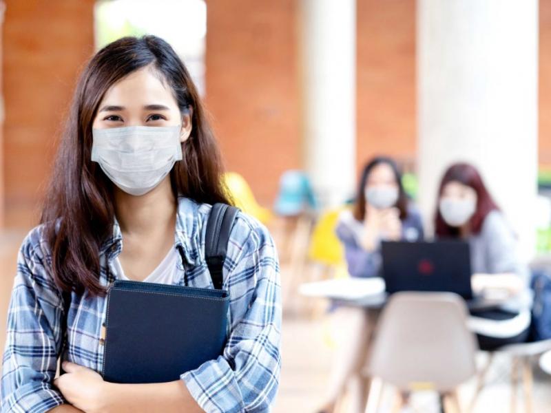 Βρετανία: Επιστροφή στα σχολεία με σύσταση στους μαθητές για μάσκες
