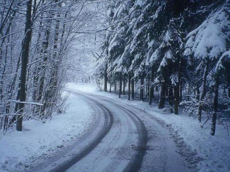 Πάρνηθα: Διακόπηκε η κυκλοφορία των οχημάτων λόγω χιονόπτωσης