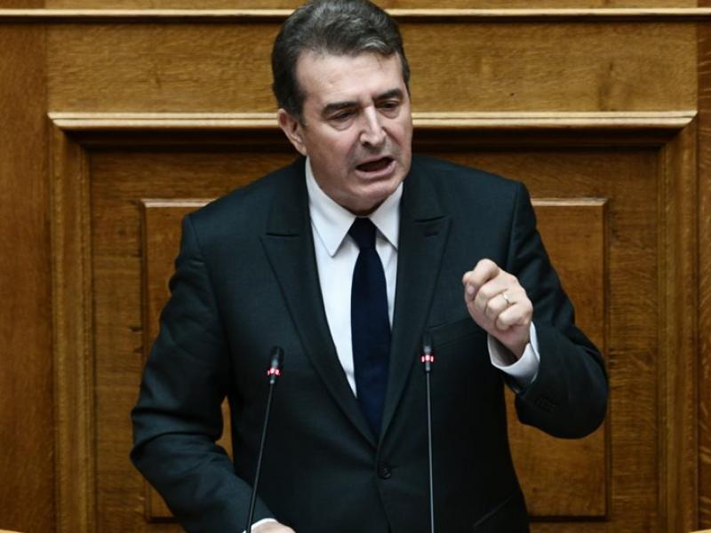 Χρυσοχοΐδης: Τρύπα στο κράτος δικαίου τα ΑΕΙ, ύστατη λύση η Αστυνομία