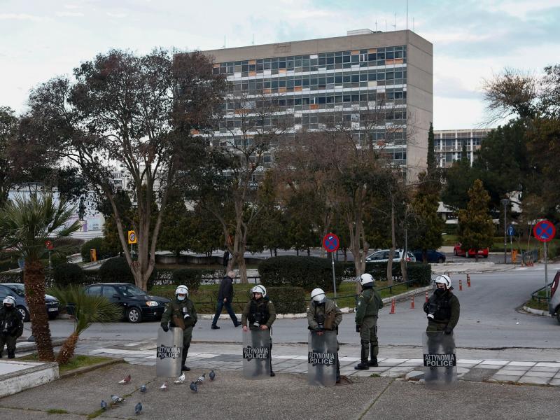 ΑΠΘ: Σε κατάσταση πολιορκίας το ίδρυμα από τις αστυνομικές δυνάμεις