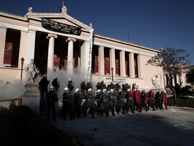 Σύγκλητος ΕΚΠΑ: Επιτακτική ανάγκη να ανοίξουν τα Πανεπιστήμια