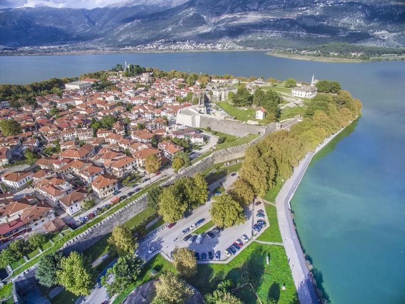 Ποια είναι η πιο ευτυχισμένη πόλη της Ελλάδας για το 2025;