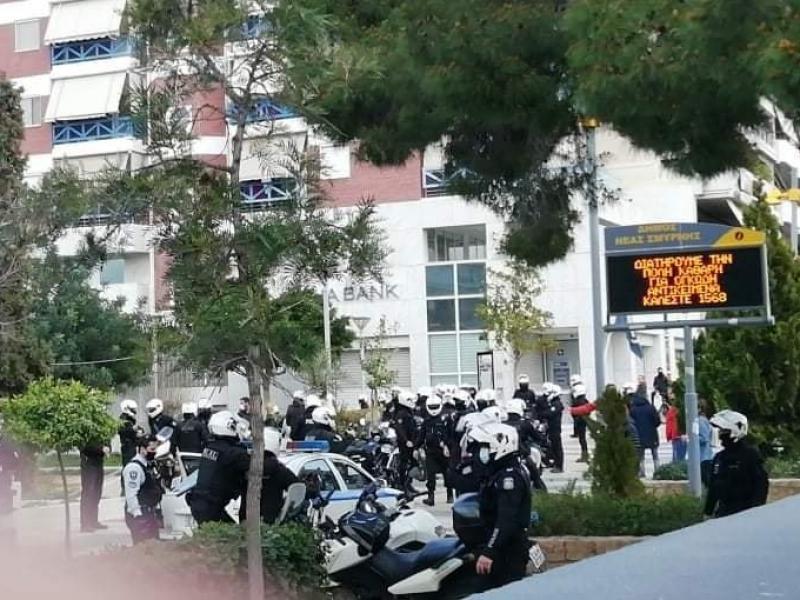 Νέα Σμύρνη: Η ΔΟΕ καταγγέλλει το όργιο αστυνομικής βαρβαρότητας