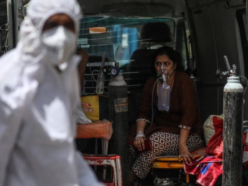 Κορονοϊός: 1.553 κρούσματα, 8 θάνατοι, 134 διασωληνωμένοι