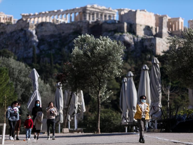 Lockdown: Τι αλλάζει από αύριο; Πώς λειτουργεί το 13032