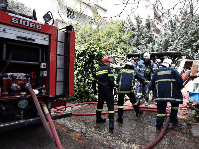 Φωτιά σε κτίριο μέσα στο Άλσος Καισαριανής