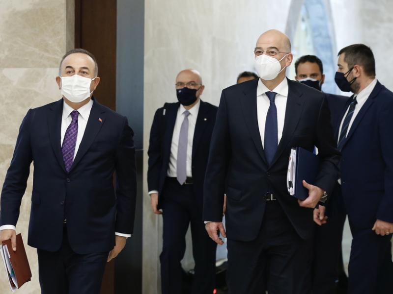 Φραστικό επεισόδιο στις κοινές δηλώσεις Δένδια - Τσαβούσογλου