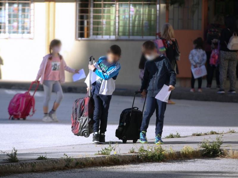 Εκπαιδευτικοί-κορονοϊός: Αδιαφορία του υπ. Παιδείας για τα σχολεία