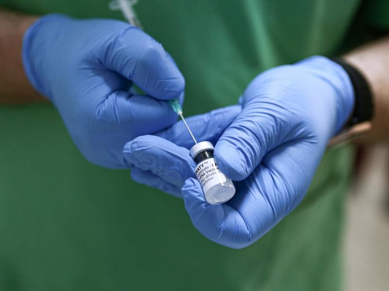 Κορονοϊός: Ο Οργανισμός Τροφίμων και Φαρμάκων των ΗΠΑ εγκρίνει το εμβόλιο Novavax