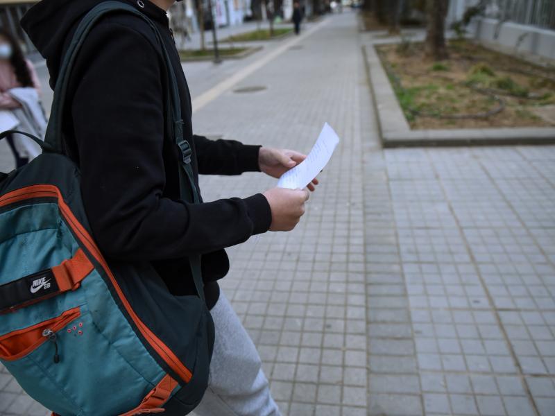 Ρόδος: Πέντε γυναίκες περικύκλωσαν μαθητή Λυκείου και τον «ξάφρισαν»