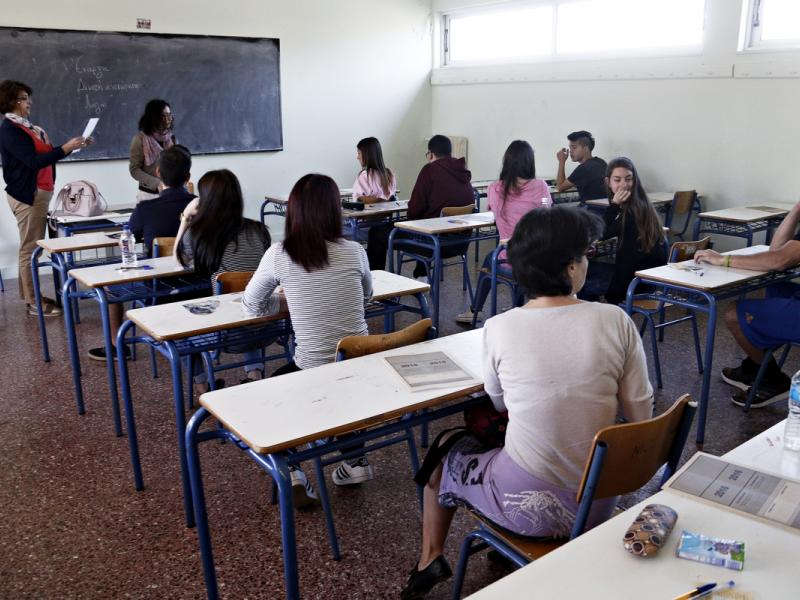 Πανελλήνιες: Μεγάλη ανησυχία σε χιλιάδες υποψήφιους μήπως τεθούν σε καραντίνα