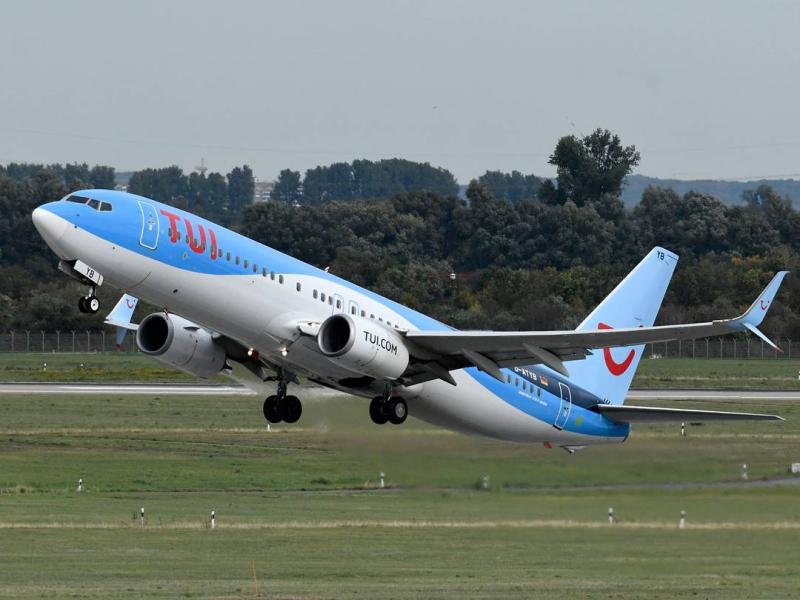 tui 737 800