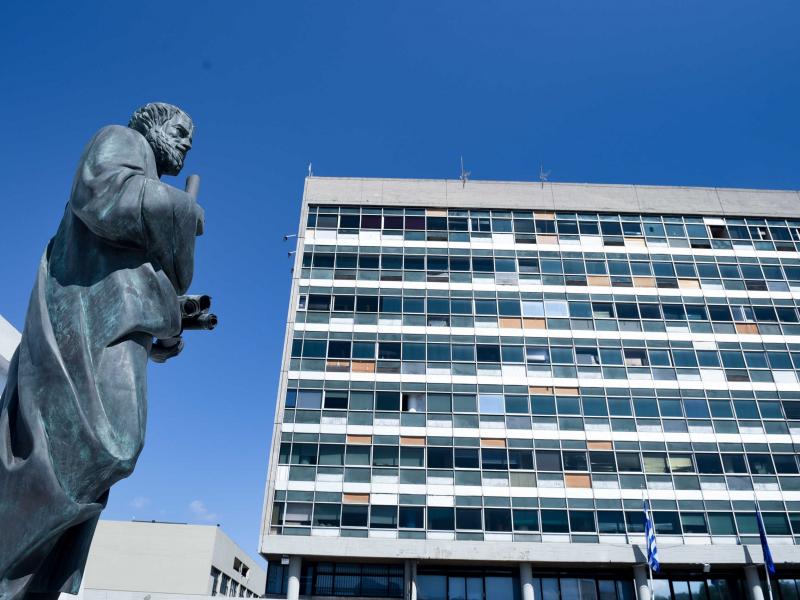 ΑΠΘ: Κινητοποιήσεις σε πρυτανεία και κοσμητεία Νομικής για την πτώση του φοιτητή από τον 3ο