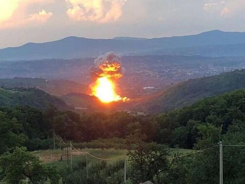 Σερβία: Ισχυρή έκρηξη σε εργοστάσιο πυρομαχικών - Τρεις τραυματίες