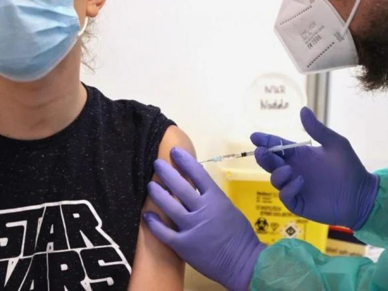 Κορονοϊός-Pfizer: Το εμβόλιο προσφέρει προστασία 93% σε νέους 12-18 ετών