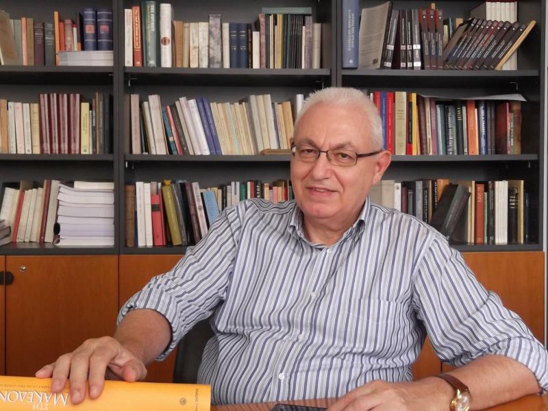 Πέθανε ο Ιωάννης Καζάζης, πρόεδρος του Κέντρου Ελληνικής Γλώσσας