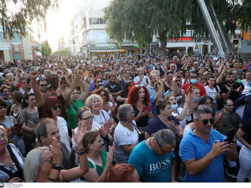 Προειδοποίηση Γραβάνη: Οι ανεμβολίαστοι οδηγούν τη χώρα σε κλείσιμο 