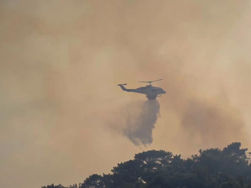 Φωτιά στη Δροσιά Αχαΐας - Εκκενώνεται οικισμός