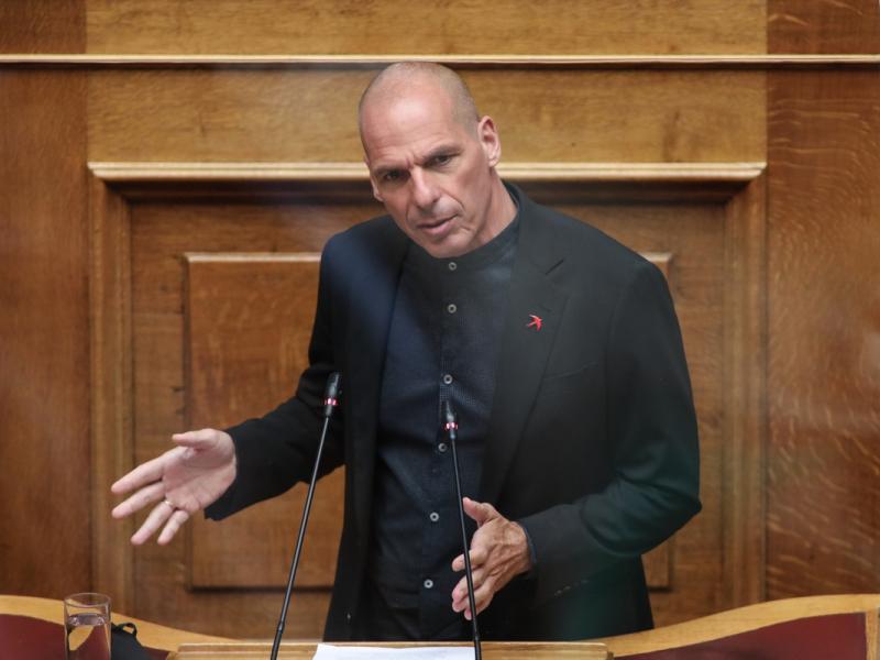 Βαρουφάκης: «Ο Μητσοτάκης θέλει δεύτερες εκλογές τον Ιούλιο για να μην ψηφίσουν οι νέοι»