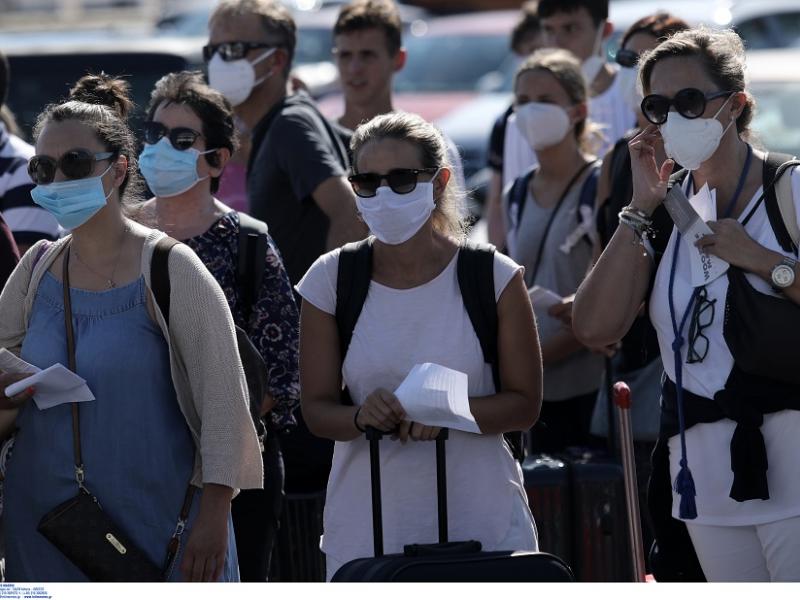 Εισήγηση ειδικών: Με αρνητικό rapid test η επιστροφή από τα νησιά