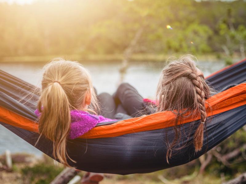 Πρόσκληση συμμετοχής σε κατασκηνώσεις για παιδιά εκπαιδευτικών–μελών της ΔΟΕ