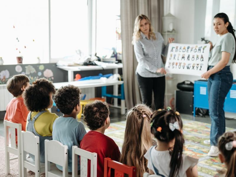 Αγγλικά στο Νηπιαγωγείο: Πρώτα επιμόρφωση των ΠΕ06 και μετά δραστηριότητες 