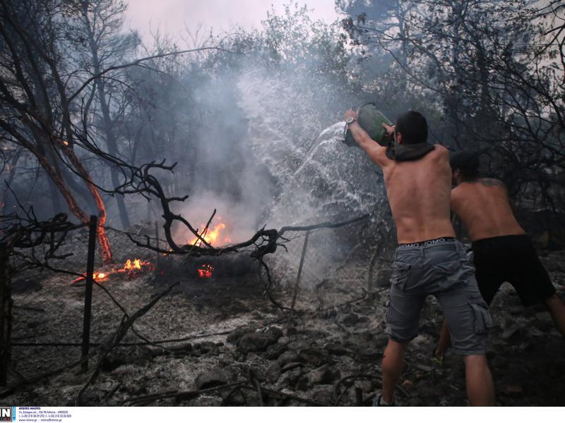 Φωτιά στη Βαρυμπόμπη – Αστεροσκοπείο: Μείνετε σπίτι με κλειστά παράθυρα και πόρτες