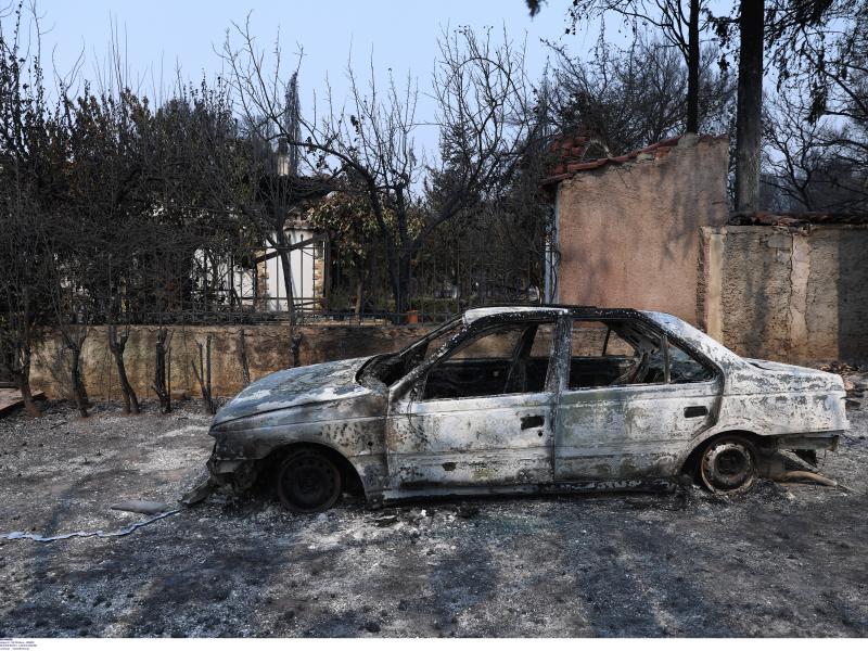 Φωτιά στη Βαρυμπόμπη: Τα μέτρα στήριξης των πληγέντων