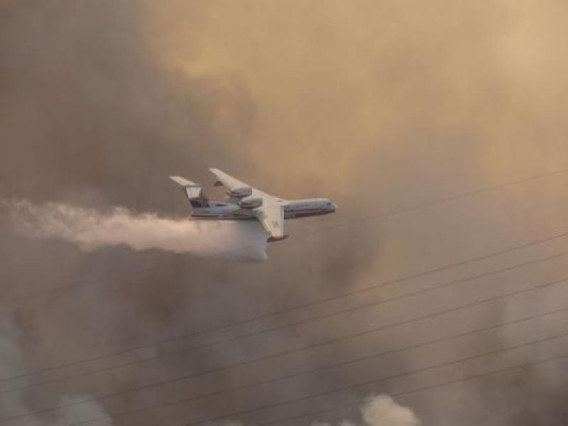 Συγκλονιστικό βίντεο: Πώς βλέπουν οι πιλότοι τη φωτιά από τα αεροσκάφη