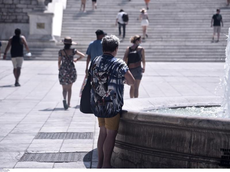 Ακραίος καύσωνας με θερμοκρασίες έως 47 βαθμούς - «Ασφυξία» στις πόλεις 