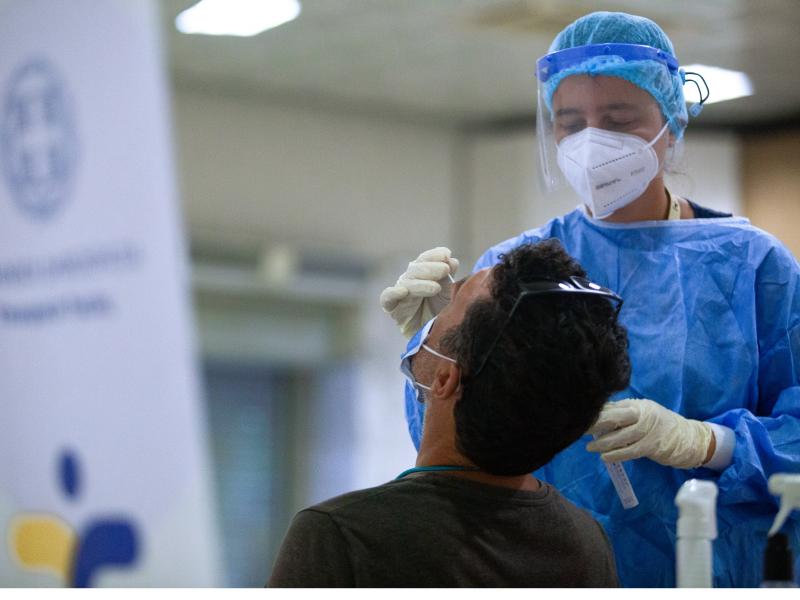 Βόλος: Αρνητής γονιός μήνυσε δάσκαλο γιατί έκανε rapid test στην κόρη του