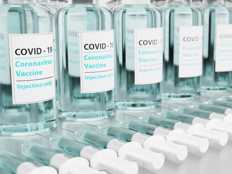 Επικαιροποιημένα εμβόλια: 5 απαντήσεις στα πιο κρίσιμα ερωτήματα